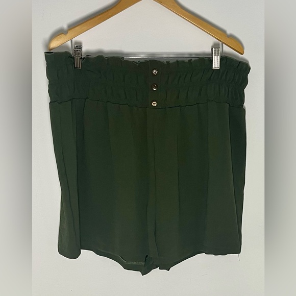 NWOT 4X Shein Curve Green Shorts - Picture 4 of 6